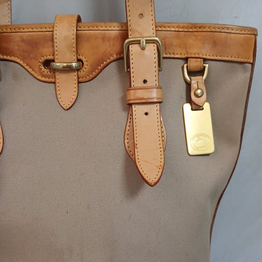 Dooney&Bourke Classic Tote - Picture 8 of 11